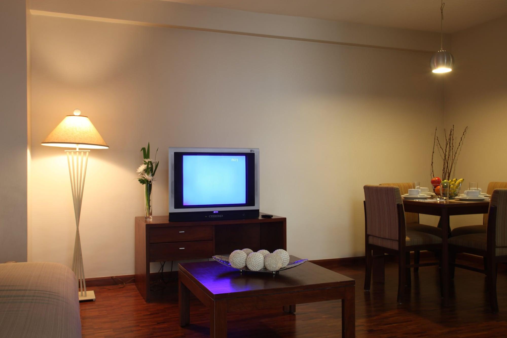 Amorsolo Mansion Hotel Makati City Exterior photo